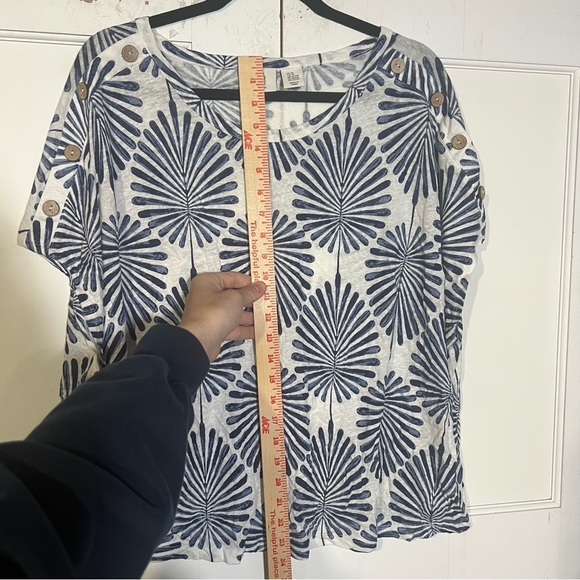 Joie Linen Short Sleeve Top Button Shoulder Blue & White Tropical Size 2X Leaf - Picture 6 of 10